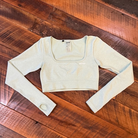 Bo+Tee Long Sleeve Crop Top Mint Green Size Small - Picture 2 of 5